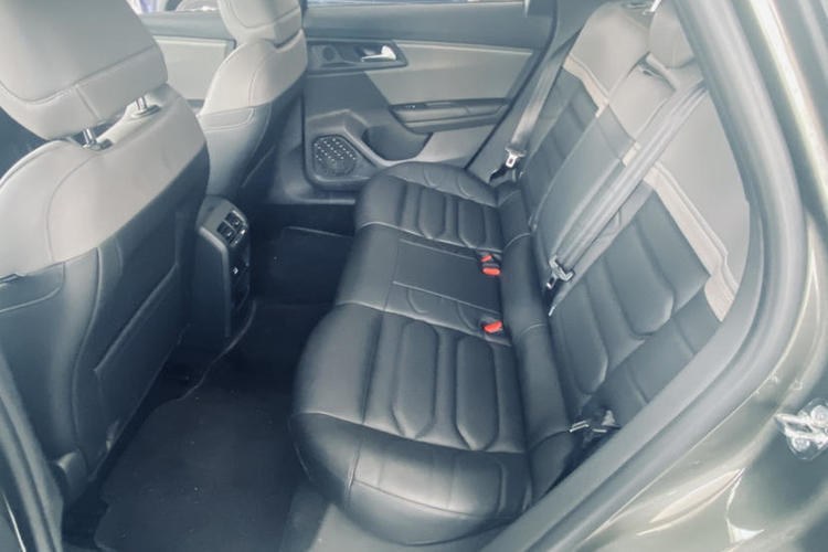 Used Citroen C5 X 2024 1.6T Enjoy the Extraordinary Interior 2