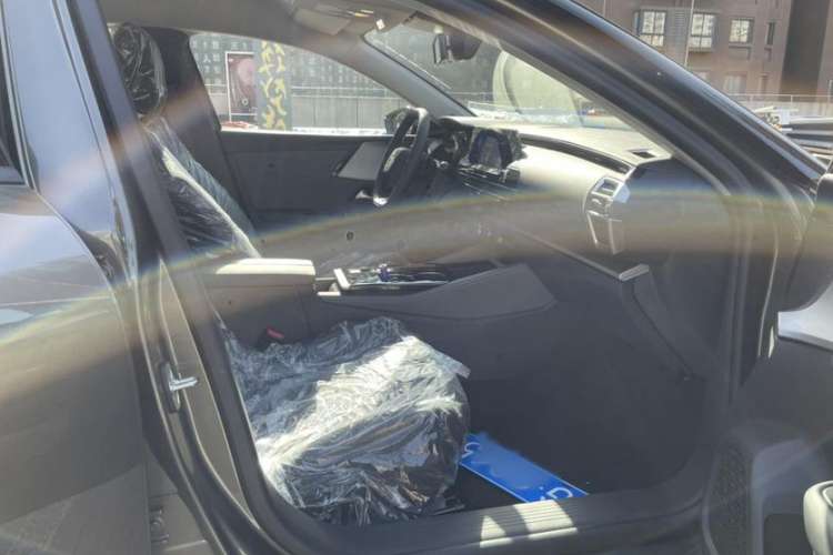 Used Citroen C5 X 2024 1.6T Enjoy the Extraordinary Interior 5