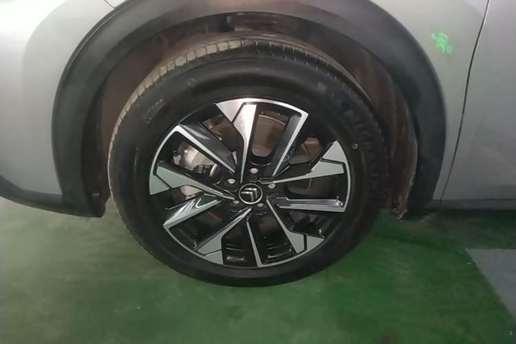 Used Citroen C5 X 2024 1.6T Extraordinary Power Left Front Wheel Hub