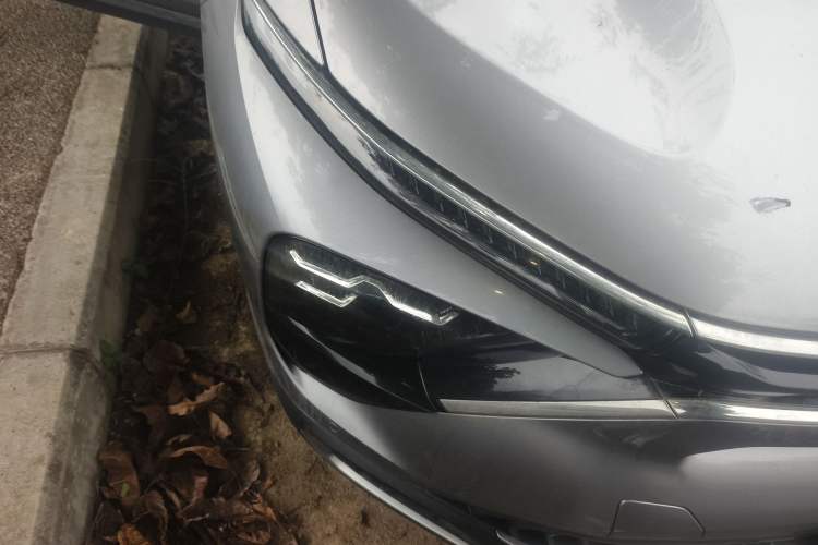 Used Citroen C5 X 2024 1.6T Extraordinary Power Right Front Headlight
