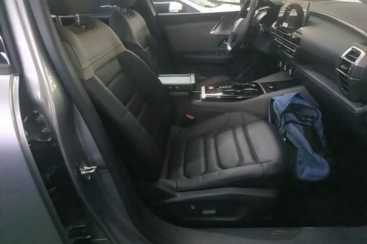 Used Citroen C5 X 2024 1.6T Extraordinary Power Right Front Seat