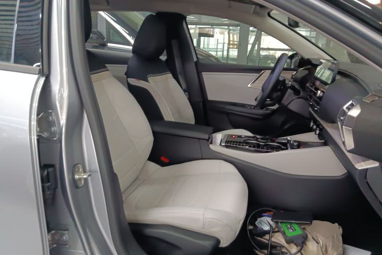 Used Citroen C5 X 2024 1.6T Traveler Extraordinary Right Front Seat