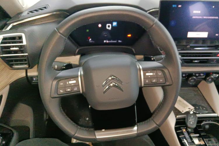 Used Citroen C5 X 2024 1.6T Traveler Extraordinary Steering Wheel