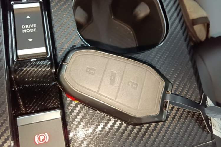 Used Citroen C5 X 2024 1.6T Enjoy the Extraordinary Vehicle Key