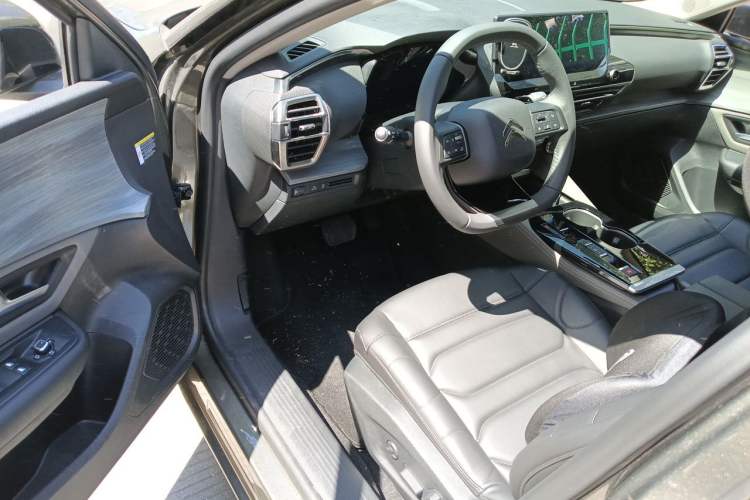Used Citroen C5 X 2024 1.6T Extraordinary Power Driver Seat