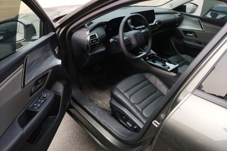 Used Citroen C5 X 2024 1.6T Extraordinary Power Driver Seat