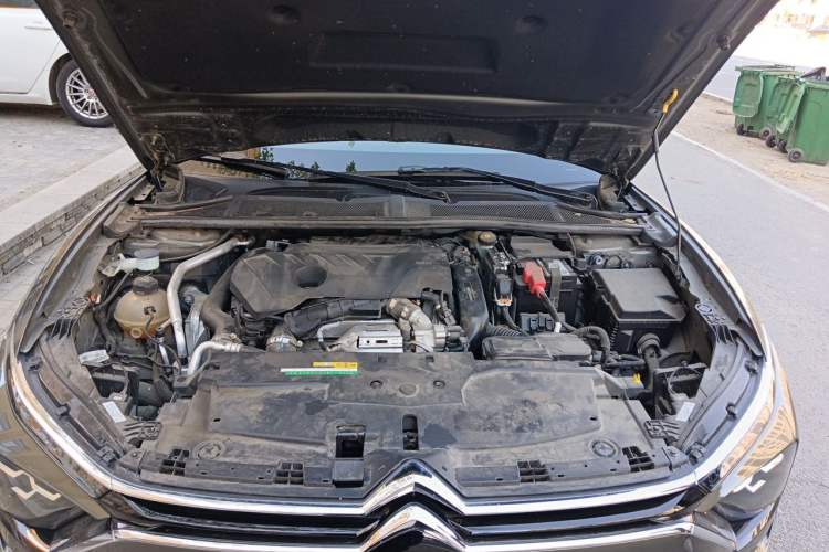 Used Citroen C5 X 2024 1.6T Enjoy the Extraordinary Engine Bay