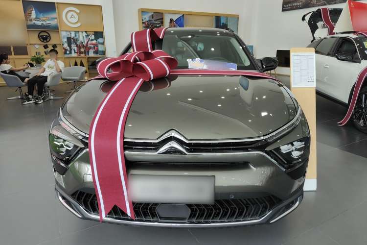 Used Citroen C5 X 2024 1.6T Extraordinary Power Exterior 1
