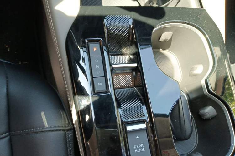Used Citroen C5 X 2024 1.6T Extraordinary Power Gear Lever