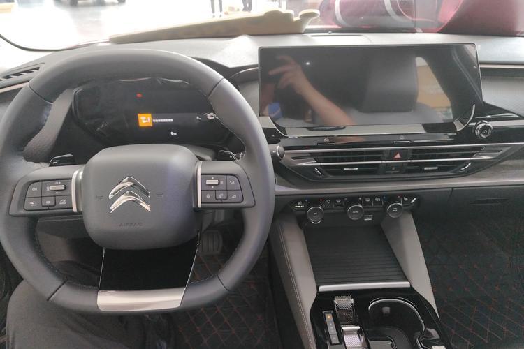 Used Citroen C5 X 2024 1.6T Extraordinary Power Interior 3