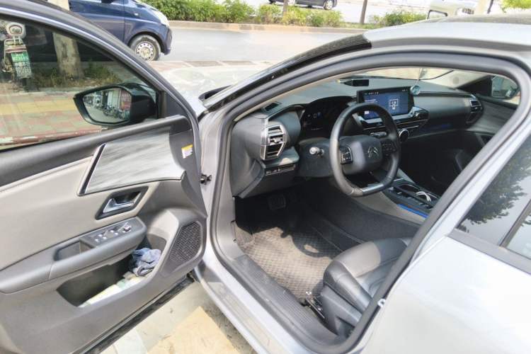 Used Citroen C5 X 2024 1.6T Extraordinary Power Driver Seat