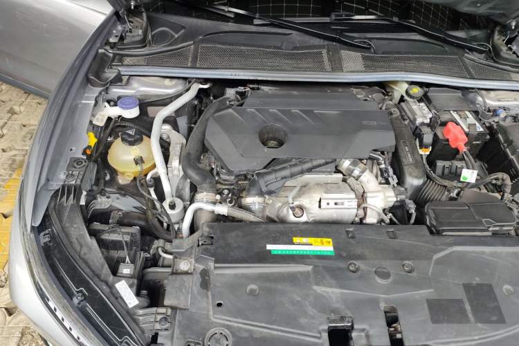 Used Citroen C5 X 2024 1.6T Extraordinary Power Engine Bay Right