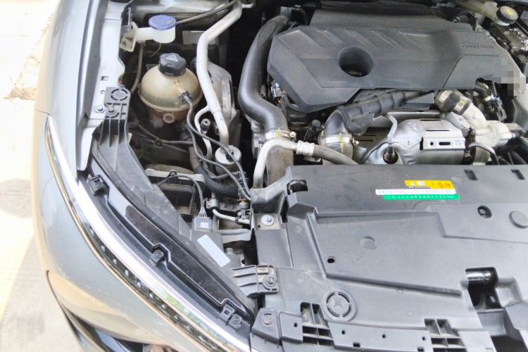 Used Citroen C5 X 2024 1.6T Extraordinary Power Engine Bay Right