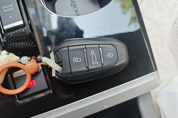 Used Citroen C5 X 2024 1.6T Extraordinary Power Vehicle Key