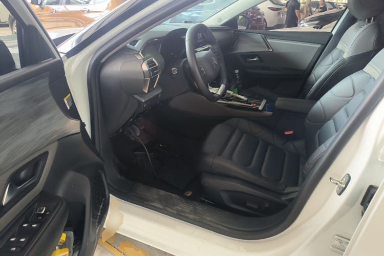 Used Citroen C5 X 2024 1.6T Enjoy the Extraordinary Driver Seat