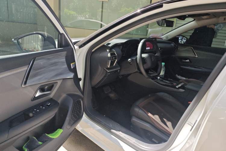 Used Citroen C5 X 2024 1.6T Extraordinary Power Driver Seat