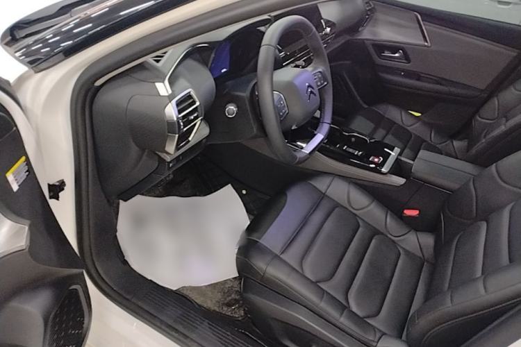 Used Citroen C5 X 2024 1.6T Enjoy the Extraordinary Driver Seat
