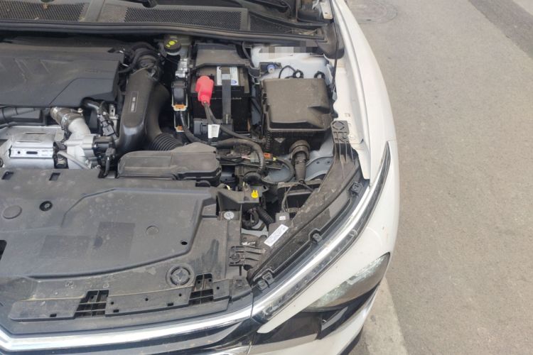 Used Citroen C5 X 2024 1.6T Extraordinary Power Engine Bay Left