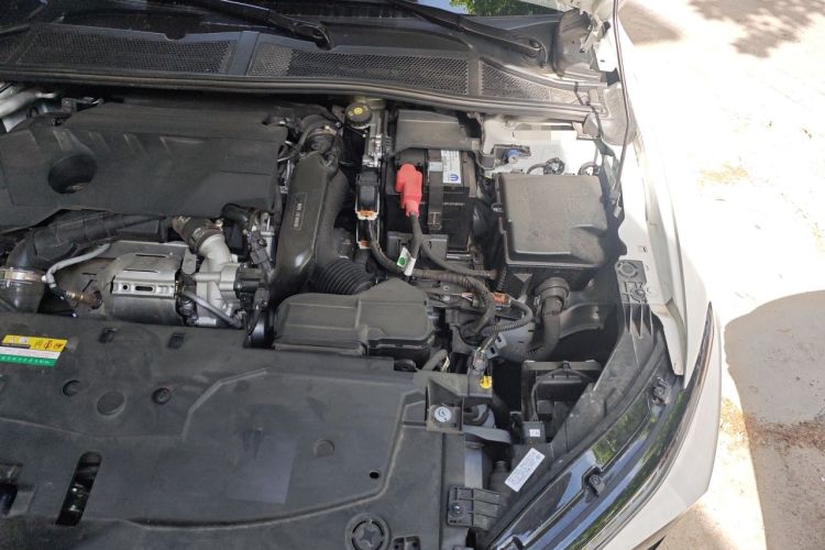 Used Citroen C5 X 2024 1.6T Extraordinary Power Engine Bay Left
