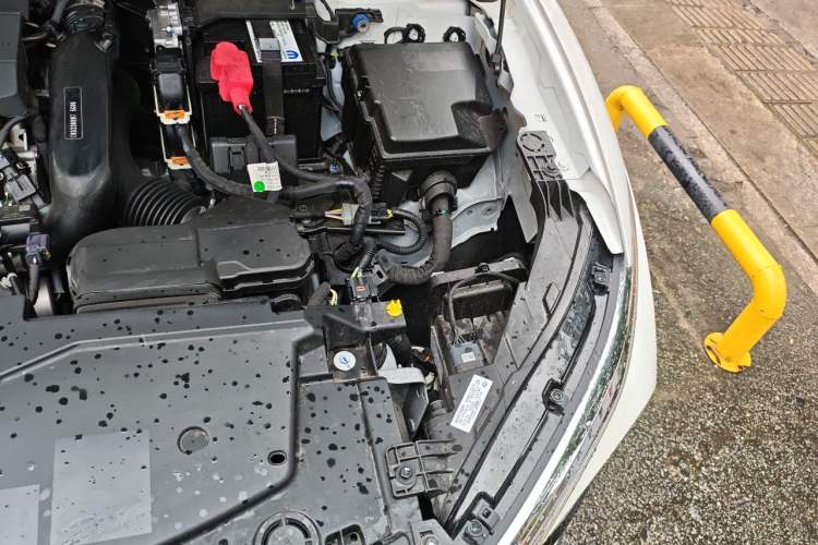 Used Citroen C5 X 2024 1.6T Extraordinary Power Engine Bay Left
