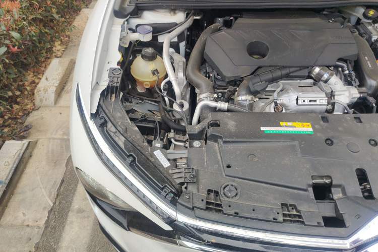Used Citroen C5 X 2024 1.6T Extraordinary Power Engine Bay Right
