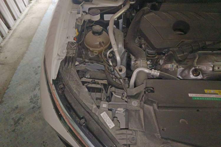Used Citroen C5 X 2024 1.6T Enjoy the Extraordinary Engine Bay Right