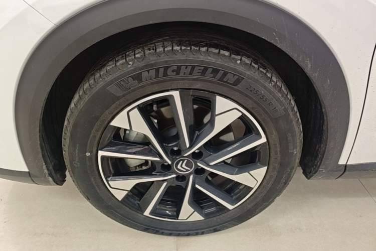 Used Citroen C5 X 2024 1.6T Enjoy the Extraordinary Exterior 4