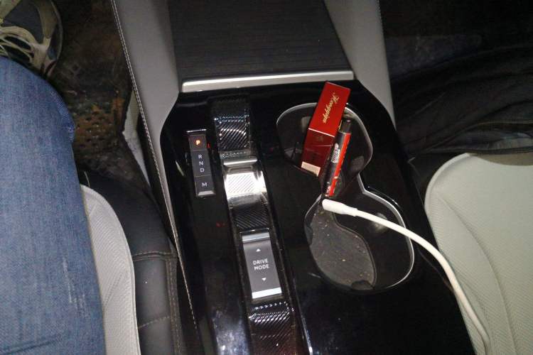 Used Citroen C5 X 2024 1.6T Enjoy the Extraordinary Gear Lever