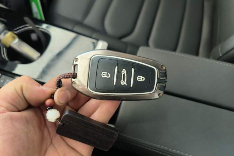 Used Citroen C5 X 2024 1.6T Enjoy the Extraordinary Interior 1
