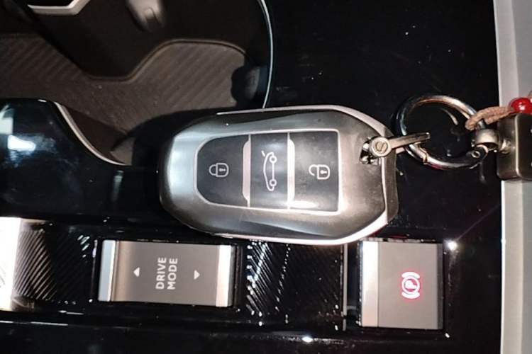 Used Citroen C5 X 2024 1.6T Enjoy the Extraordinary Interior 1