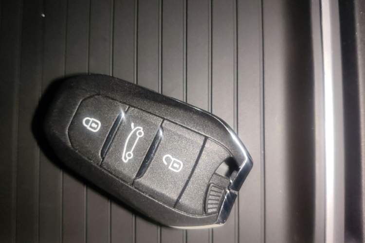 Used Citroen C5 X 2024 1.6T Enjoy the Extraordinary Interior 1
