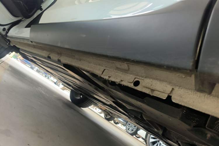 Used Citroen C5 X 2024 1.6T Enjoy the Extraordinary Left Side Sill