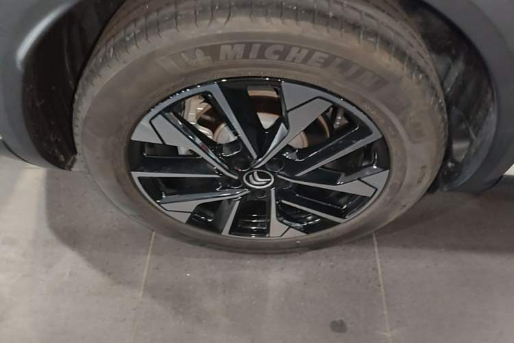 Used Citroen C5 X 2024 1.6T Enjoy the Extraordinary Right Rear Wheel Hub