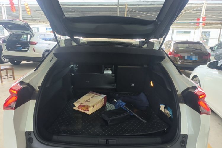 Used Citroen C5 X 2024 1.6T Enjoy the Extraordinary Trunk
