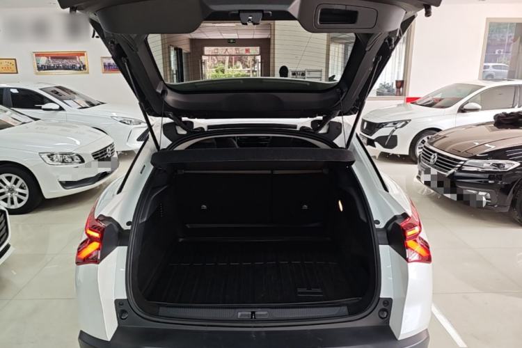 Used Citroen C5 X 2024 1.6T Enjoy the Extraordinary Trunk