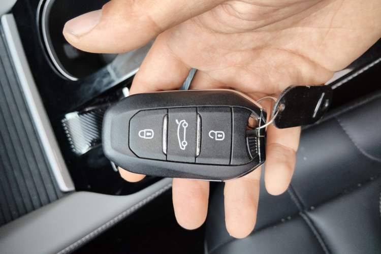 Used Citroen C5 X 2024 1.6T Extraordinary Power Vehicle Key