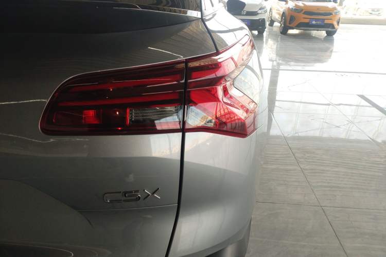 Used Citroen C5 X 2025 Model 1.6T Overseas Edition Right Rear Taillight