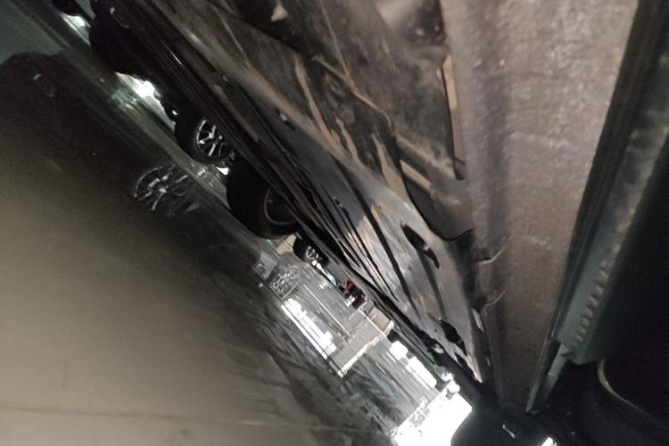 Used Citroen C5 X 2025 Model 1.6T Overseas Edition Right Side Sill