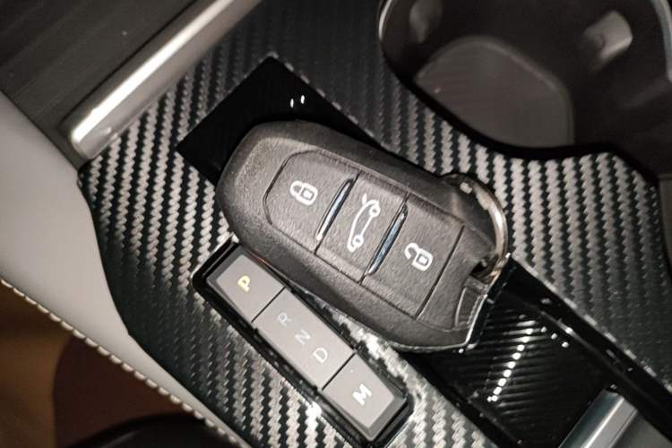 Used Citroen C5 X 2025 Model 1.6T Overseas Edition Vehicle Key