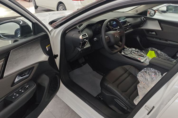 Used Citroen C5 X 2025 Model 1.6T Overseas Edition Driver Seat