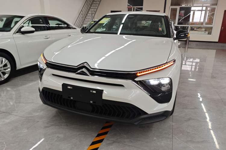 Used Citroen C5 X 2025 Model 1.6T Overseas Edition Front