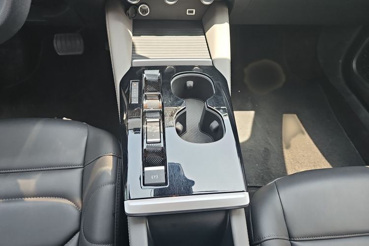 Used Citroen C5 X 2025 Model 1.6T Overseas Edition Interior 3
