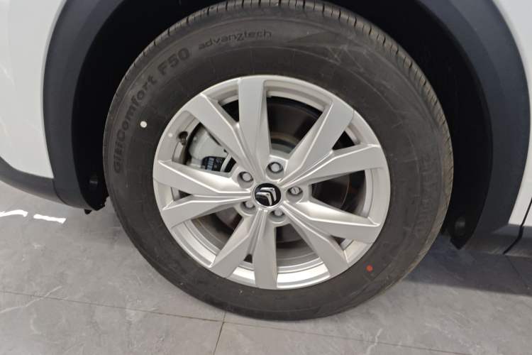 Used Citroen C5 X 2025 Model 1.6T Overseas Edition Left Front Wheel Hub