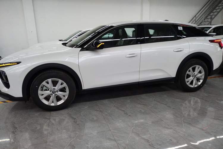 Used Citroen C5 X 2025 Model 1.6T Overseas Edition Left Side