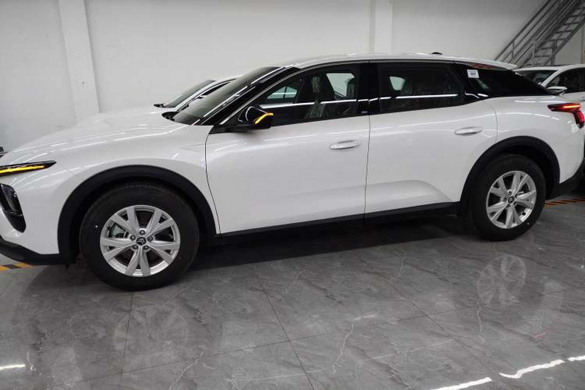 Used Citroen C5 X 2025 Model 1.6T Overseas Edition Left Side