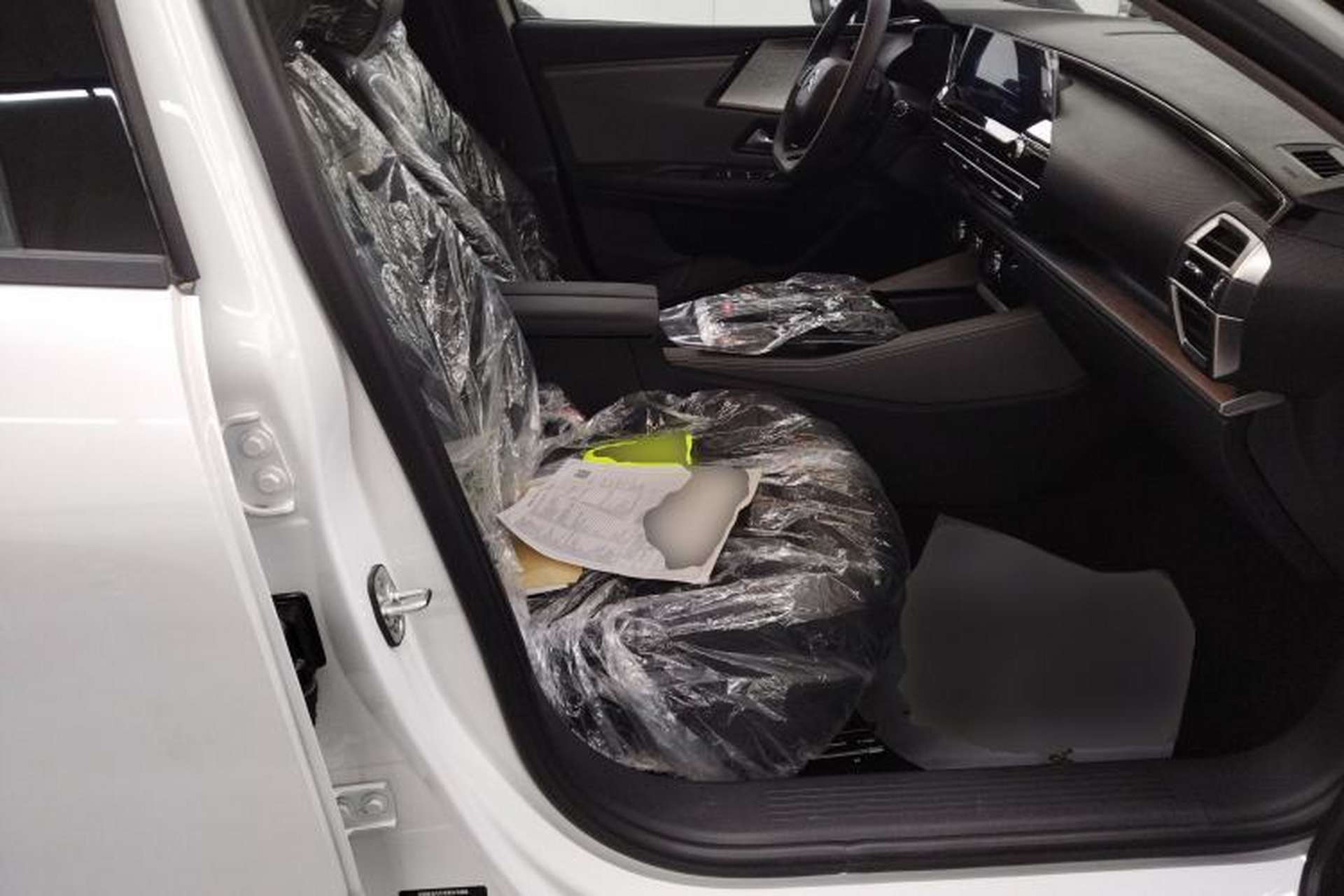 Used Citroen C5 X 2025 Model 1.6T Overseas Edition Right Front Seat