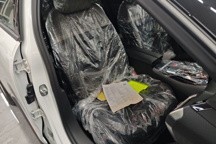 Used Citroen C5 X 2025 Model 1.6T Overseas Edition Right Front Seat
