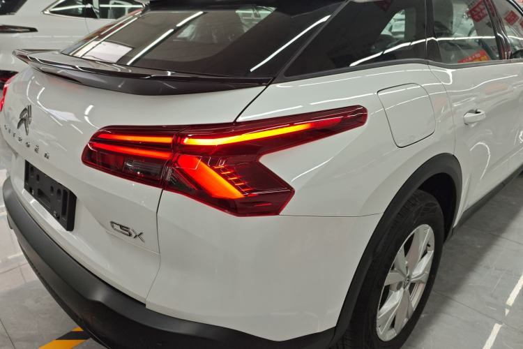 Used Citroen C5 X 2025 Model 1.6T Overseas Edition Right Rear Taillight
