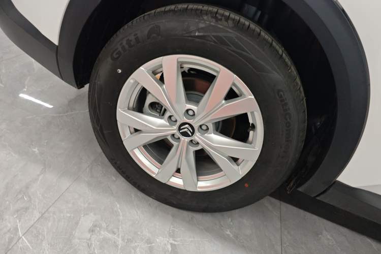 Used Citroen C5 X 2025 Model 1.6T Overseas Edition Right Rear Wheel Hub