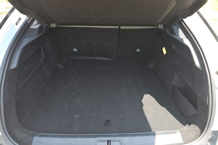 Used Citroen C5 X 2025 Model 1.6T Overseas Edition Trunk